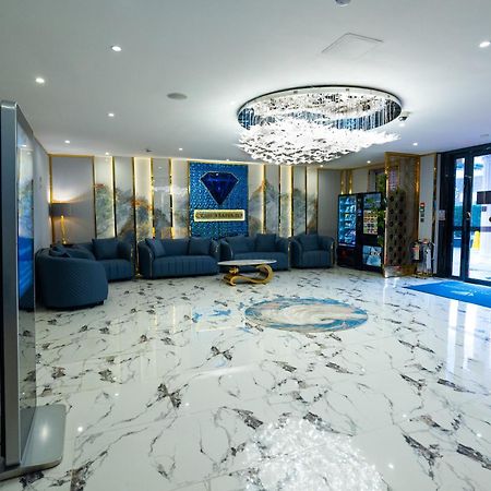 Grand Sapphire Hotel & Banqueting London Borough of London Borough of Croydon Exterior foto