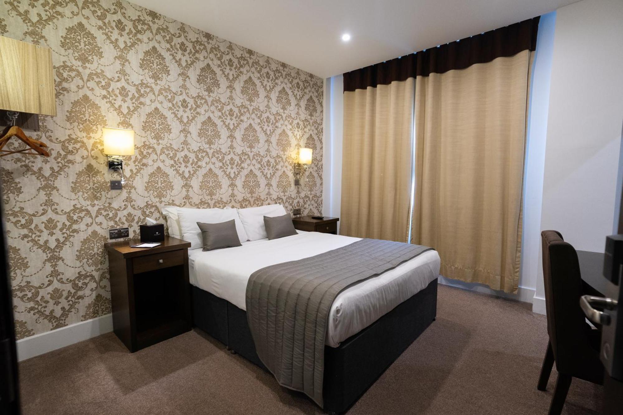 Grand Sapphire Hotel & Banqueting London Borough of London Borough of Croydon Exterior foto