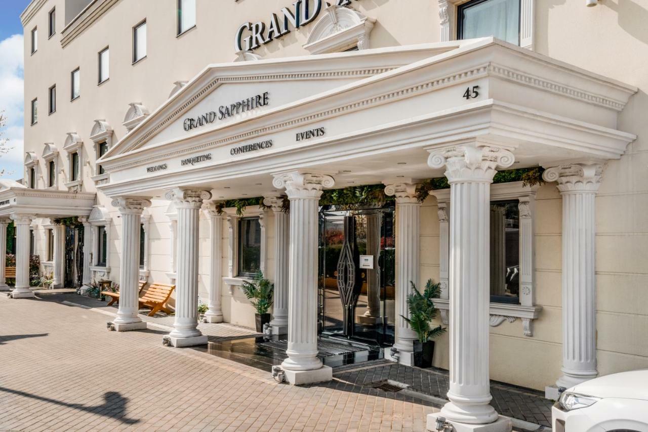 Grand Sapphire Hotel & Banqueting London Borough of London Borough of Croydon Exterior foto